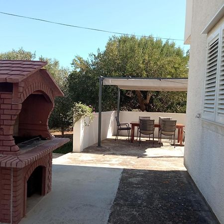 Apartman Carpe Diem Sutomiscica Exterior photo